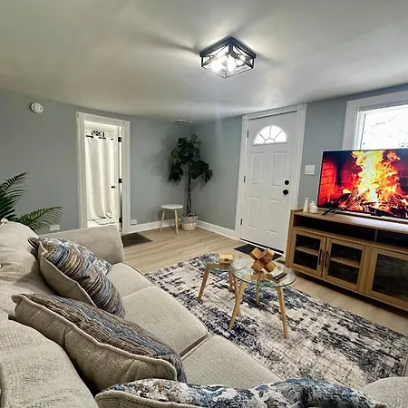 Exclusive 3 Bedroom Modern House